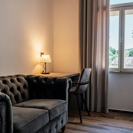 Dvorec Gregorcic מלון