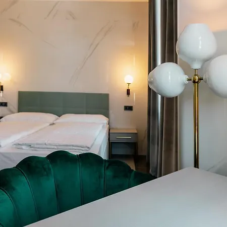 Dvorec Gregorcic 4* Šmarješke Toplice