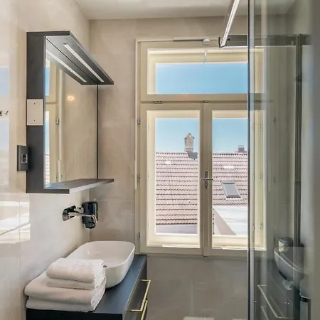 Dvorec Gregorcic 4* שמריישקה טופליצה