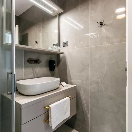 Hotel Dvorec Gregorcic 4*