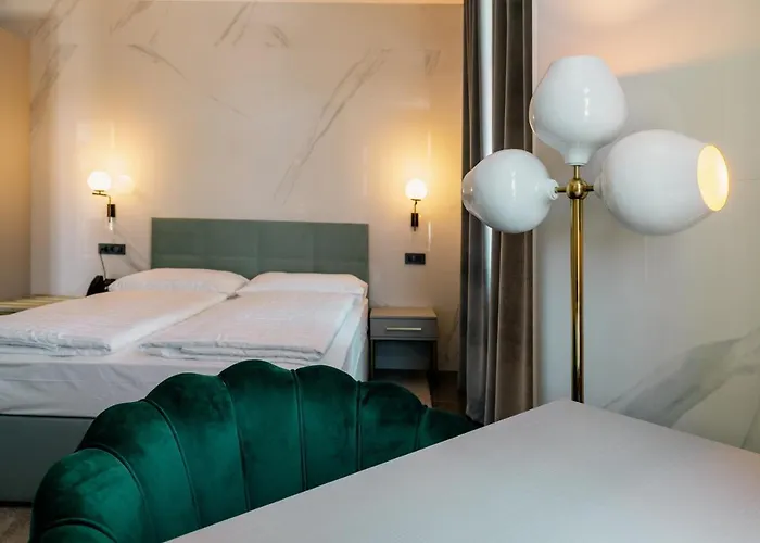 Dvorec Gregorcic 4* Šmarješke Toplice