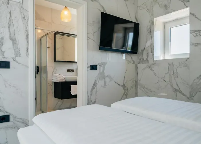 Dvorec Gregorcic 스마예스케토플리체