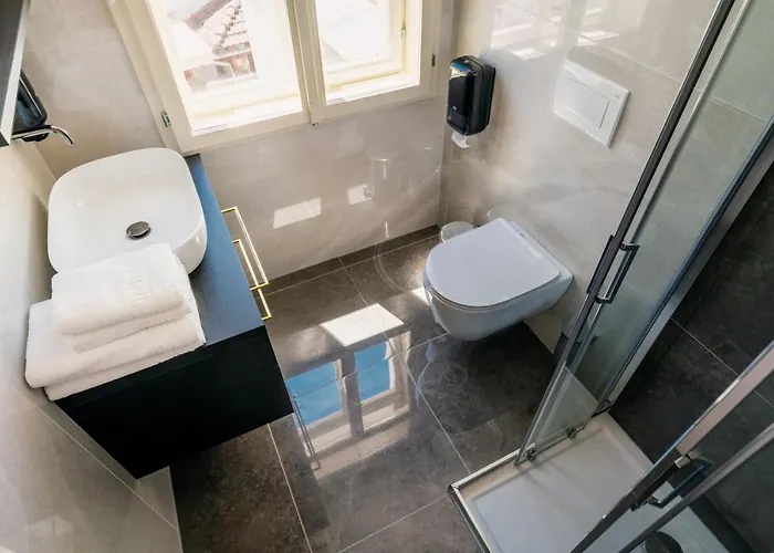 Dvorec Gregorcic 4* Šmarješke Toplice