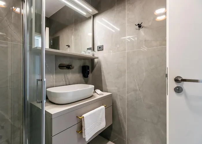 Hotel Dvorec Gregorcic 4*